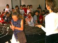 Photo de l'atelier "nid" : mise en �veil des sens.